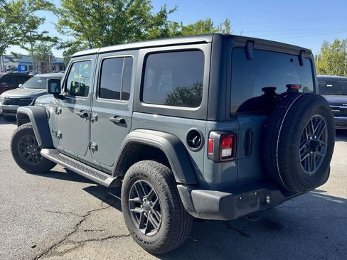 Used 2024 Jeep Wrangler Sport S image 3