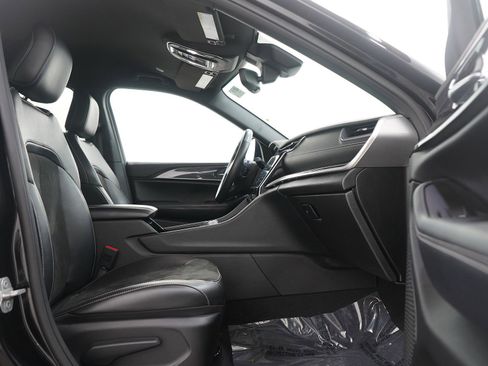 Used 2021 Jeep Grand Cherokee L Laredo image 11