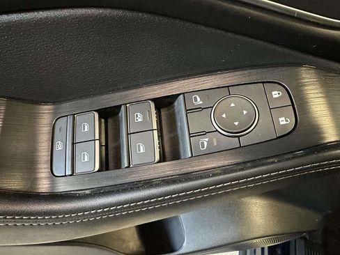 Used 2025 Nissan Rogue Platinum w/ Platinum Premium Package AWD/4WD image 20