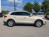Used 2016 Lincoln MKX Premiere image 2