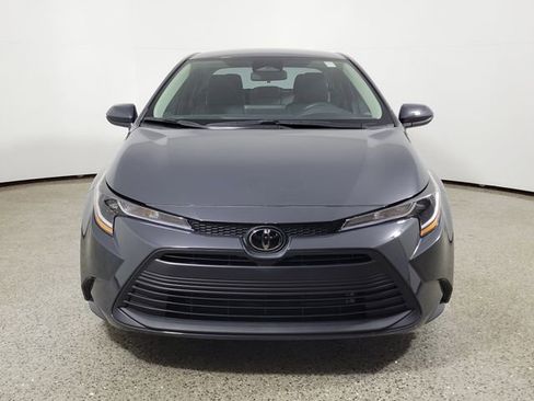 Used 2025 Toyota Corolla LE FWD image 3