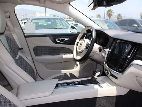 Used 2020 Volvo V60 T5 Cross Country w/ Protection Package Premier AWD/4WD image 4