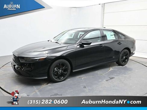 New 2025 Honda Accord SE image 2