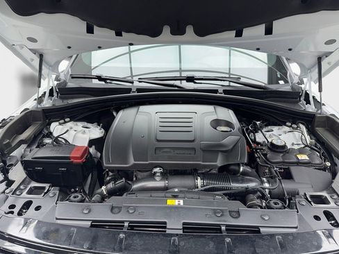 Used 2025 Land Rover Range Rover Velar Dynamic SE image 11