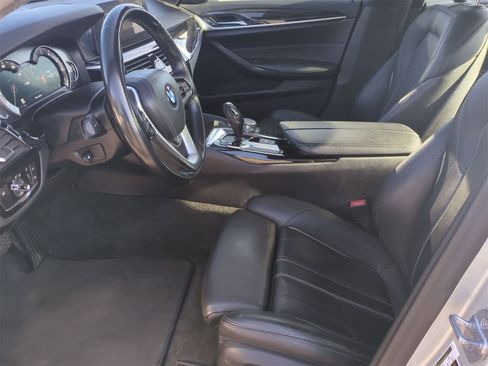 Used 2018 BMW 530i xDrive w/ Premium Package image 17