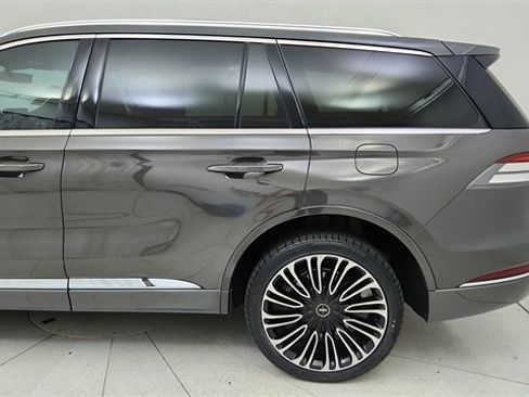 Used 2020 Lincoln Aviator Black Label w/ Dynamic Handling Package image 11