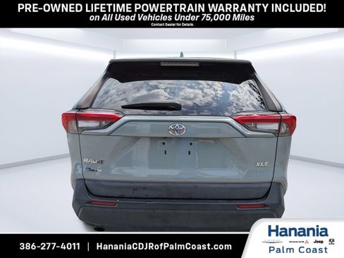 Used 2022 Toyota RAV4 XLE w/ Convenience Package FWD image 4