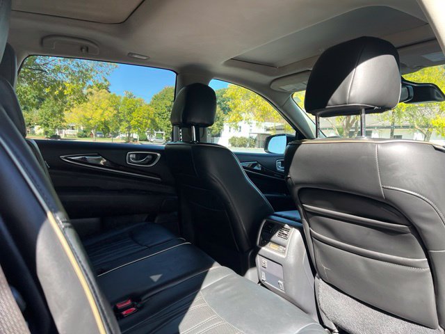 Used 2017 INFINITI QX60 FWD w/ Deluxe Technology Package image 17