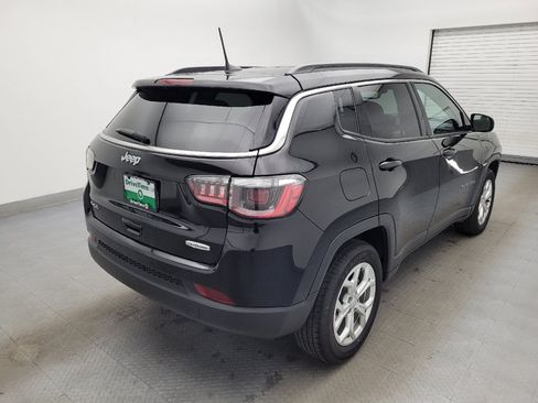 Used 2024 Jeep Compass Latitude AWD/4WD image 9
