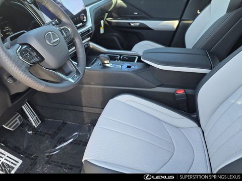 New 2026 Lexus TX 500h AWD image 12