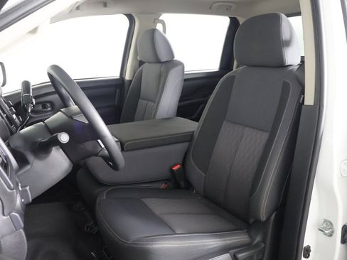 Used 2022 Nissan Titan S w/ S Utility Package image 25