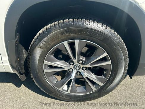 Used 2016 Toyota Highlander XLE AWD/4WD image 56