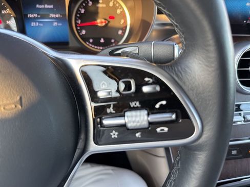 Certified 2022 Mercedes-Benz GLC 300 4MATIC w/ Premium Package Lite image 6