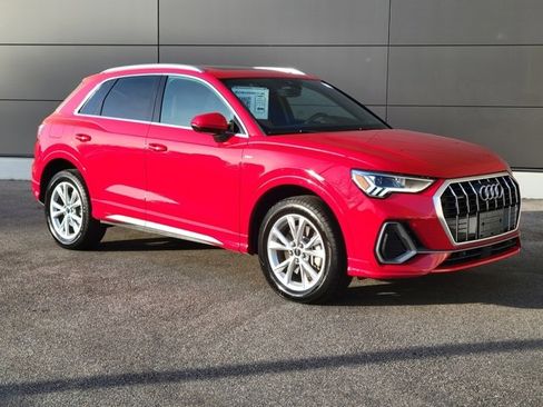 Used 2024 Audi Q3 2.0T Premium image 10