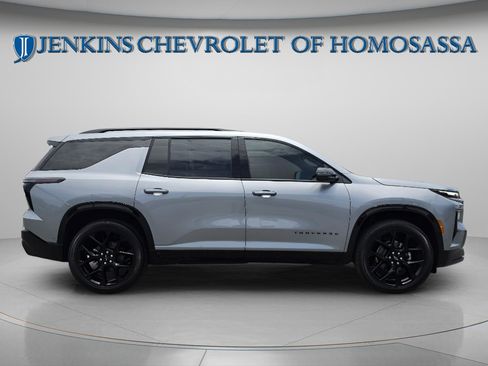 New 2026 Chevrolet Traverse RS w/ LPO, Floor Liner Package FWD image 3