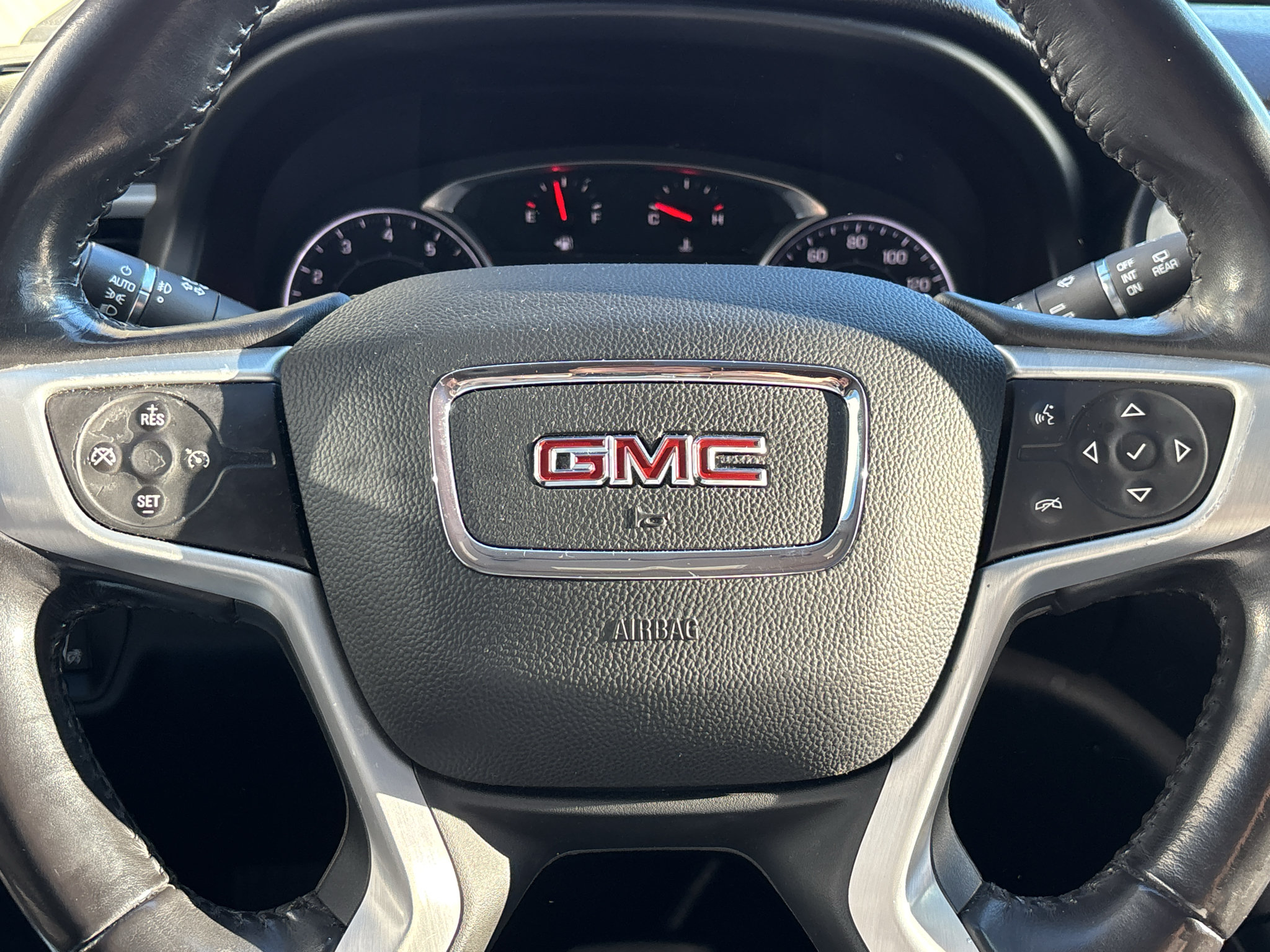 Used 2018 GMC Acadia SLT FWD image 17