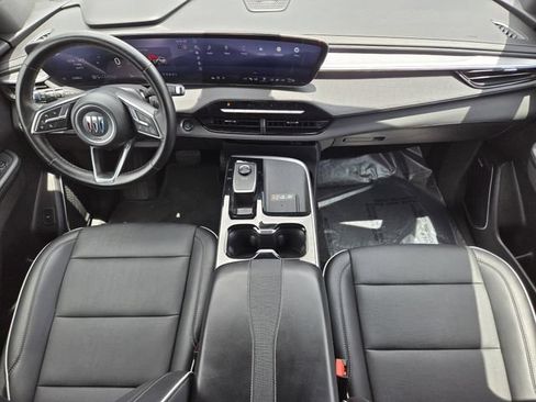 Used 2025 Buick Enclave Preferred FWD image 25