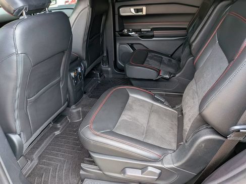 Used 2022 Ford Explorer ST-Line RWD image 26