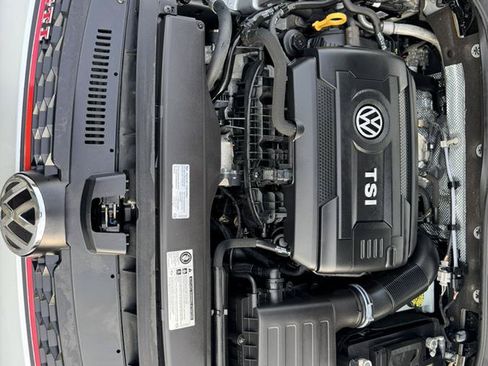 Used 2017 Volkswagen GTI SE FWD image 39