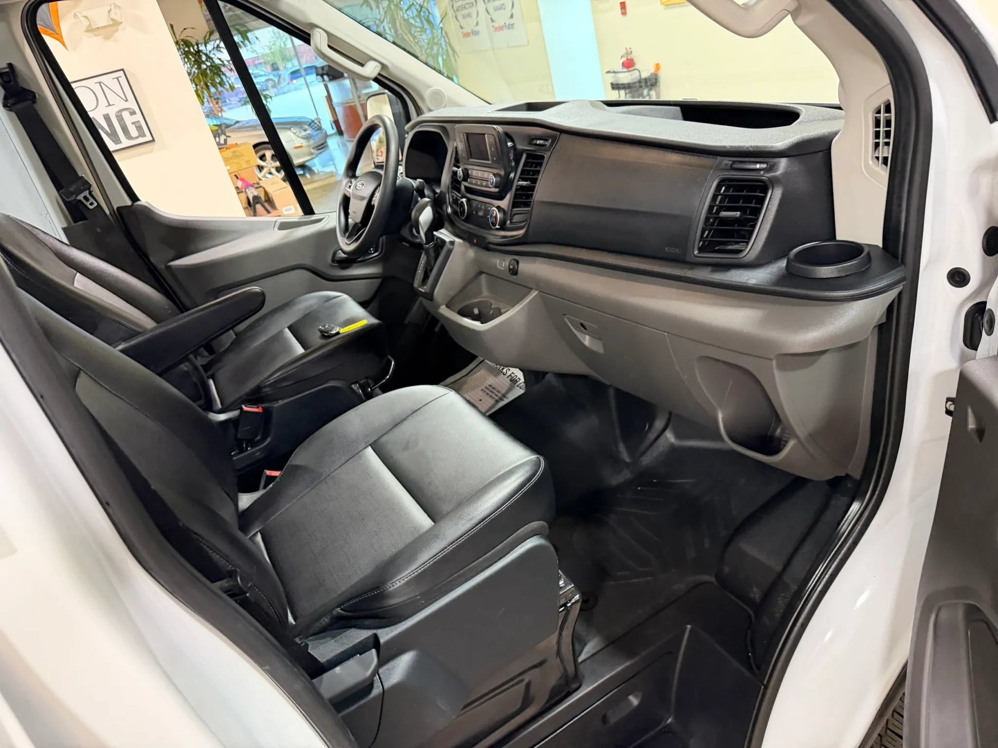 Used 2023 Ford Transit 350 Medium Roof AWD image 40