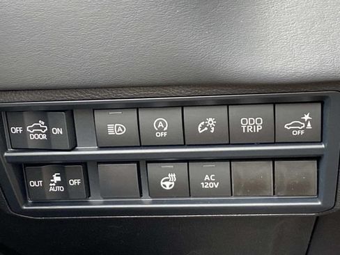 New 2026 Toyota Tundra Platinum AWD/4WD image 19