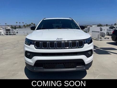 Used 2024 Jeep Compass Latitude AWD/4WD image 6