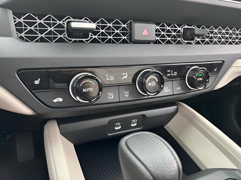 New 2025 Honda Accord SE image 19