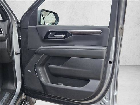 Used 2025 Chevrolet Tahoe LT w/ Comfort Package RWD image 10