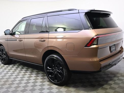 New 2026 Lincoln Navigator Black Label AWD/4WD image 3