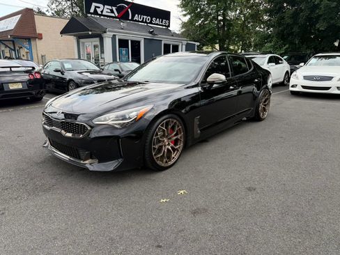 Used 2018 Kia Stinger GT1 RWD image 1