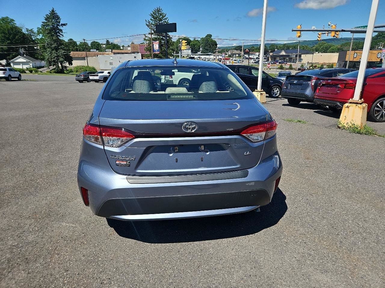 Used 2021 Toyota Corolla LE FWD image 4