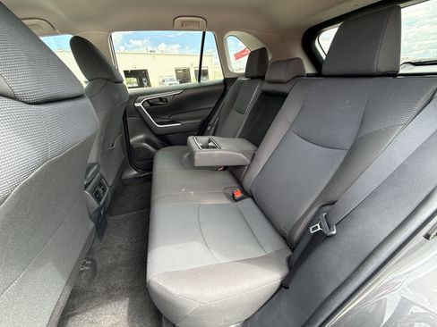 Certified 2022 Toyota RAV4 LE FWD image 24