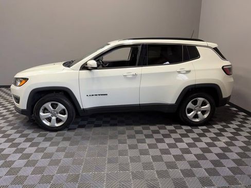 Used 2020 Jeep Compass Latitude w/ Cold Weather Group AWD/4WD image 6