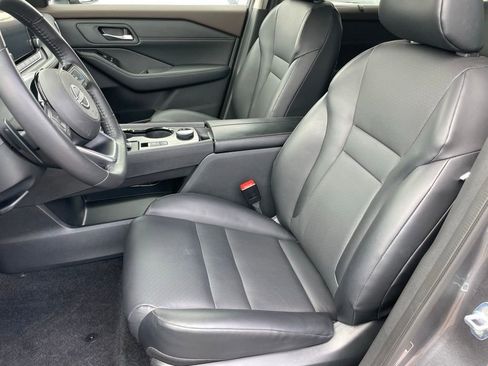 Certified 2021 Nissan Rogue SV w/ Premium Package AWD/4WD image 7