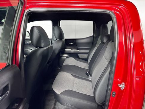 Used 2023 Toyota Tacoma TRD Off-Road w/ Black Out Package (TMS) image 19