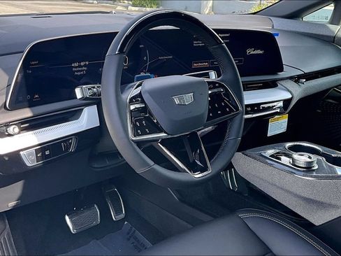 New 2027 Cadillac Optiq Luxury RWD image 9