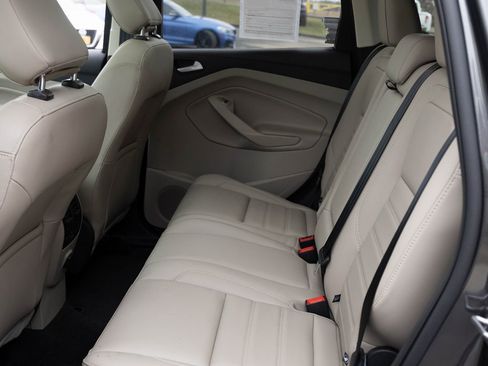 Used 2019 Ford Escape SEL image 25