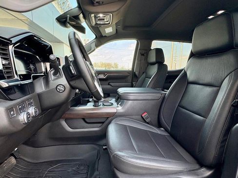 Used 2024 GMC Sierra 1500 SLT w/ SLT Premium Plus Package image 33