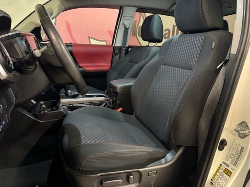 Used 2021 Toyota Tacoma SR5 image 18