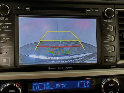 Used 2017 Toyota Highlander Limited AWD/4WD image 6