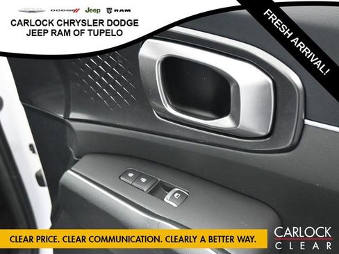 Used 2023 Kia Sorento LX image 46