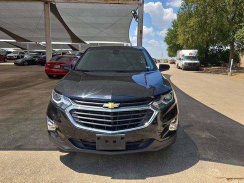 Used 2020 Chevrolet Equinox LT w/ LPO, Floor Liner Package FWD image 2