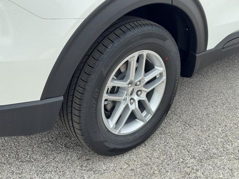 New 2026 Ford Explorer Active image 5