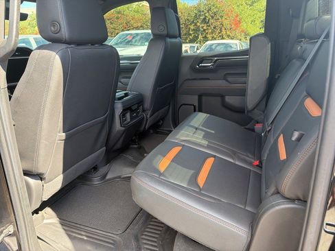 Certified 2023 GMC Sierra 1500 AT4 w/ AT4 Premium Package image 7