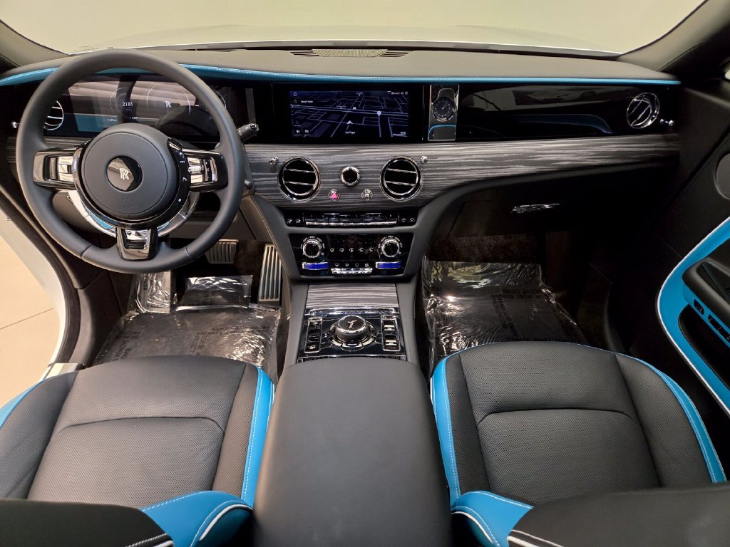 Certified 2024 Rolls-Royce Spectre w/ Spectre Launch Package AWD/4WD image 4