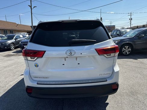 Used 2019 Toyota Highlander XLE w/ Protection Package #3 image 4