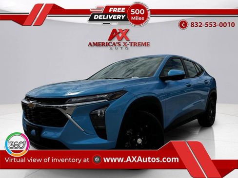 Used 2025 Chevrolet Trax LS w/ LS Convenience Package image 1