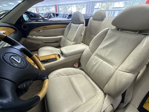 Used 2002 Lexus SC 430 Convertible RWD image 15
