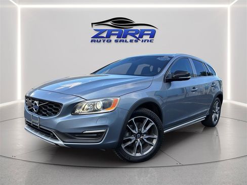 Used 2017 Volvo V60 T5 Cross Country Platinum w/ Climate Package AWD/4WD image 1