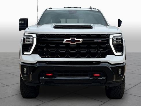 New 2026 Chevrolet Silverado 2500 ZR2 image 4